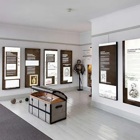 Dragsholm Slot 4* Horve