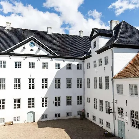 Dragsholm Slot 4* Hørve